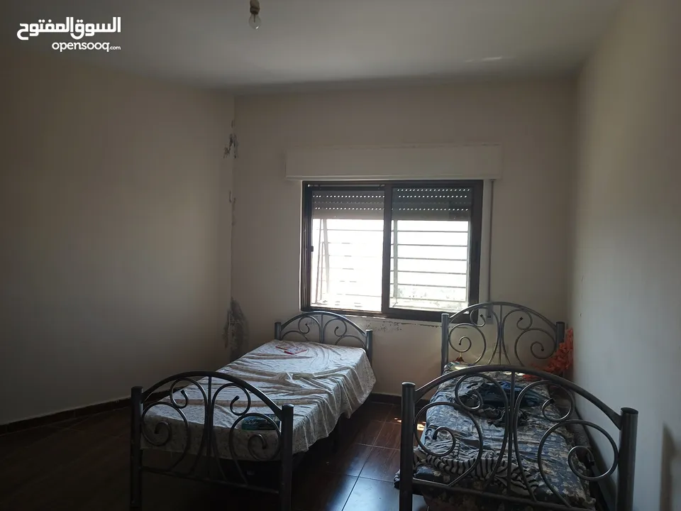 شقة في ابو نصير خلف صحارى مول للبيع