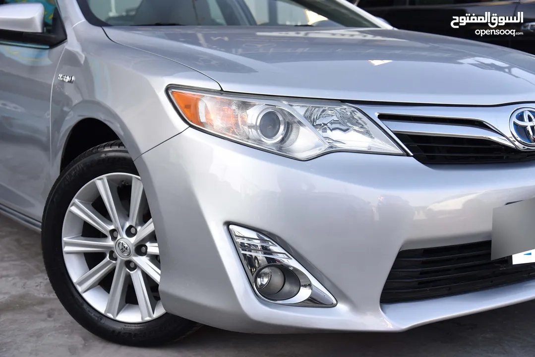 تويوتا كامري XLE هايبرد بحالة الشركة Toyota Camry XLE Hybrid 2014