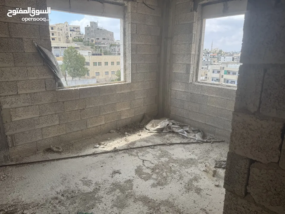 شقة عظم مقطعة للبيع