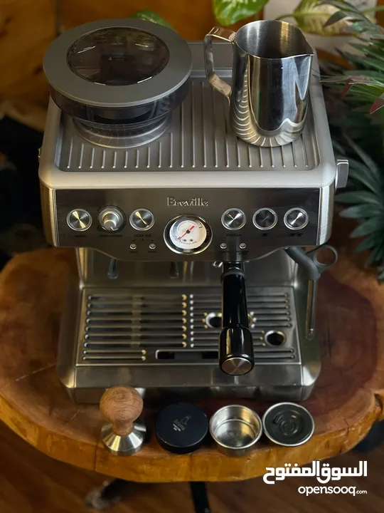 للبيع مكينة صنع القهوة (‏breville barista express)