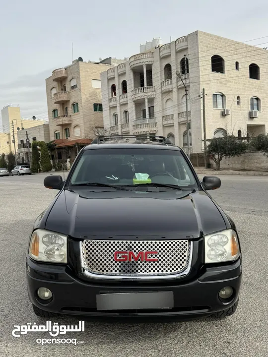 GMC Envoy in very good condition 2003 model long body XL