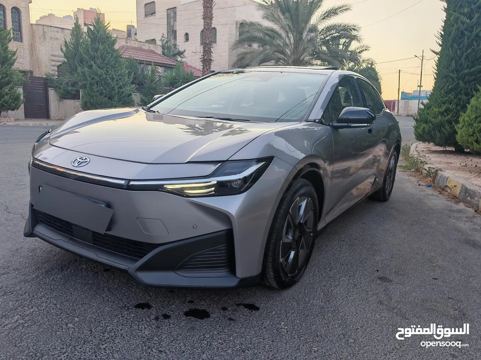تويوتا Bz3X بطارية كبيرة فل مع فتحة