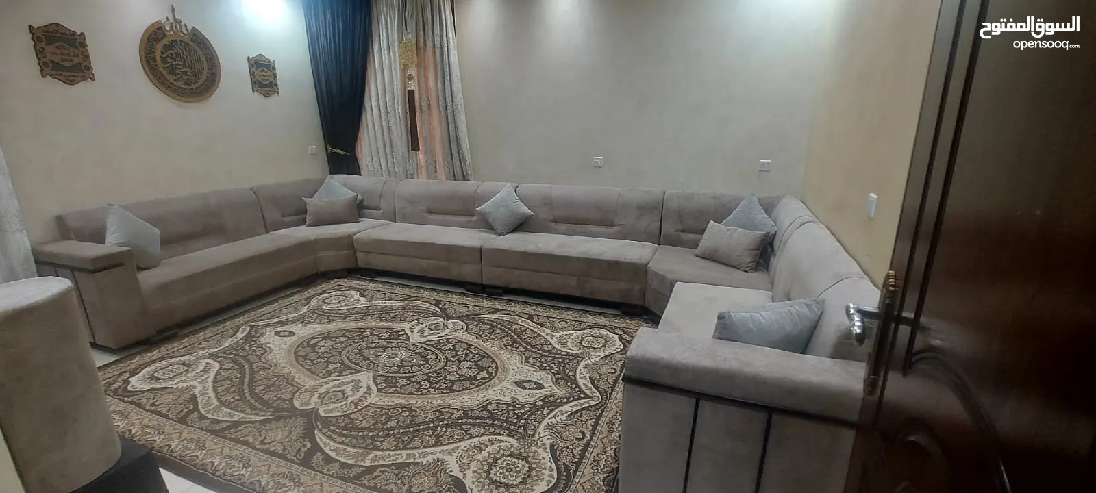 طقم كورنر لون بيج غامق