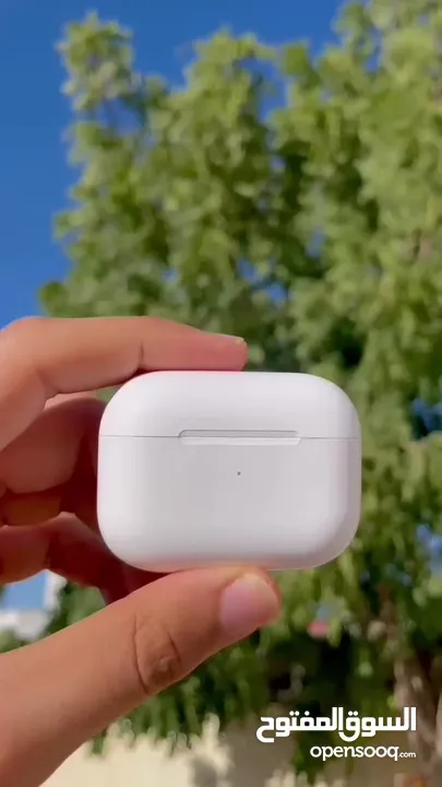 Apple Airpods pro2 للبيع سماعه