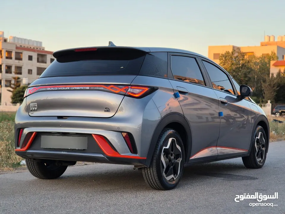 fashion- موديل 2022 BYD بي واي دي دولفين  لون فيراني ميتالك دهان الوكالة -5 كاميرات  فل كامل