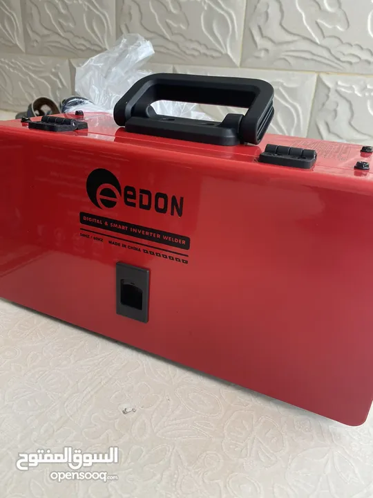مكينة لحام ميج ( بدون غاز ) وفي نفس الوقت تلحم لحام عادي من شركة eDON