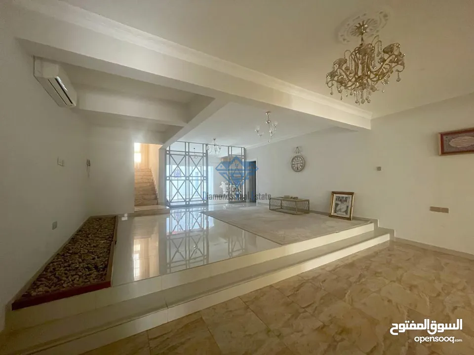 #REF1040    4BR+Maidroom Villa available for Rent in Madinat al Ilam