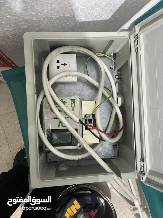 Rev D (rav-4) charging cable with the charging box   ‏Rev D  شاحن سيارة (rav-4) مع صندوق الشاحن