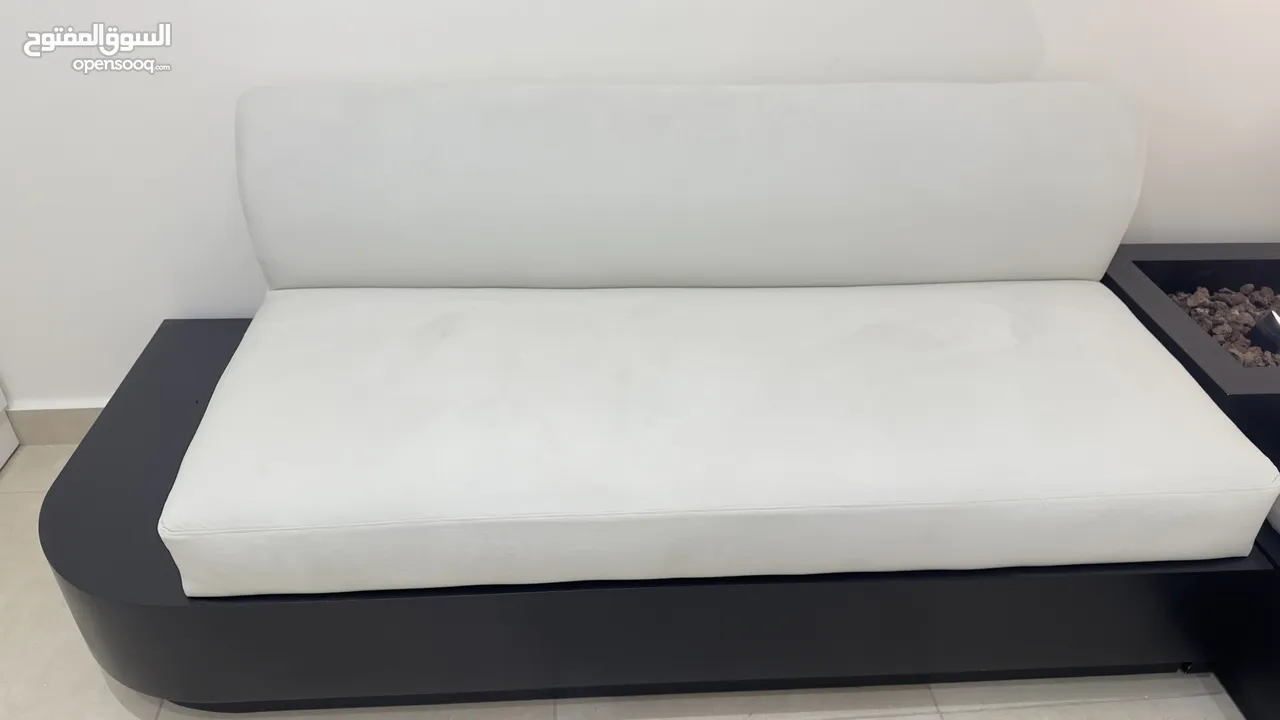 اثاث استراحة ( كورنر انيق جدا مع كاونتر و كرسي)لعيادة او مركز صحي مودرن فاخر جدا و جودة عالية