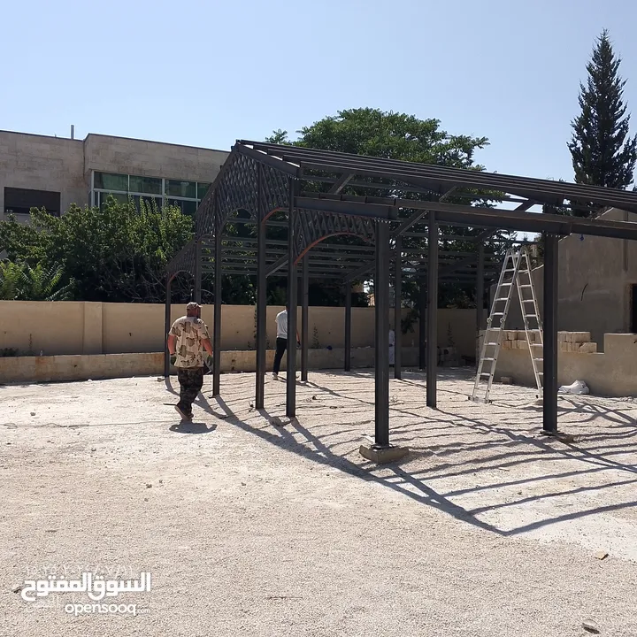 هنجر مطعم او كافيه او منزل)  Structural steel  للبيع .جديد ، لم يستعمل .. H ,90 kilograms ل  وزن كل
