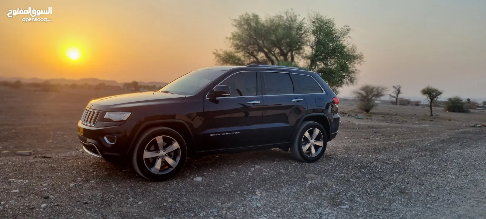 جراند شيروكي هيمي للبيع او البدل بما يناسب jeep grand cherokee 5.7