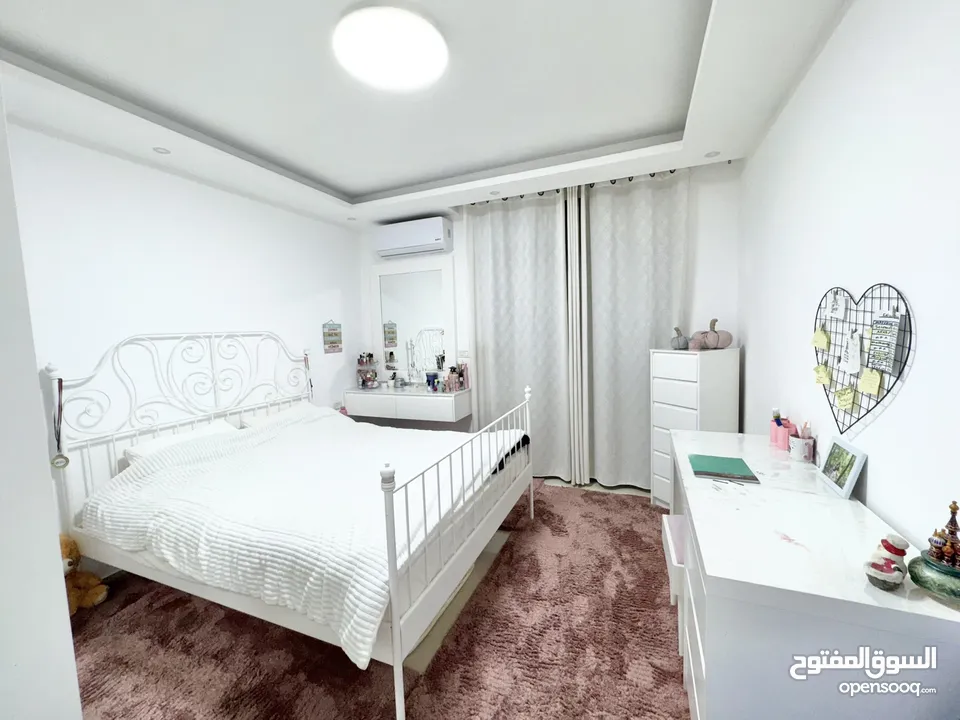 رووف للبيع مع عفش لقطة