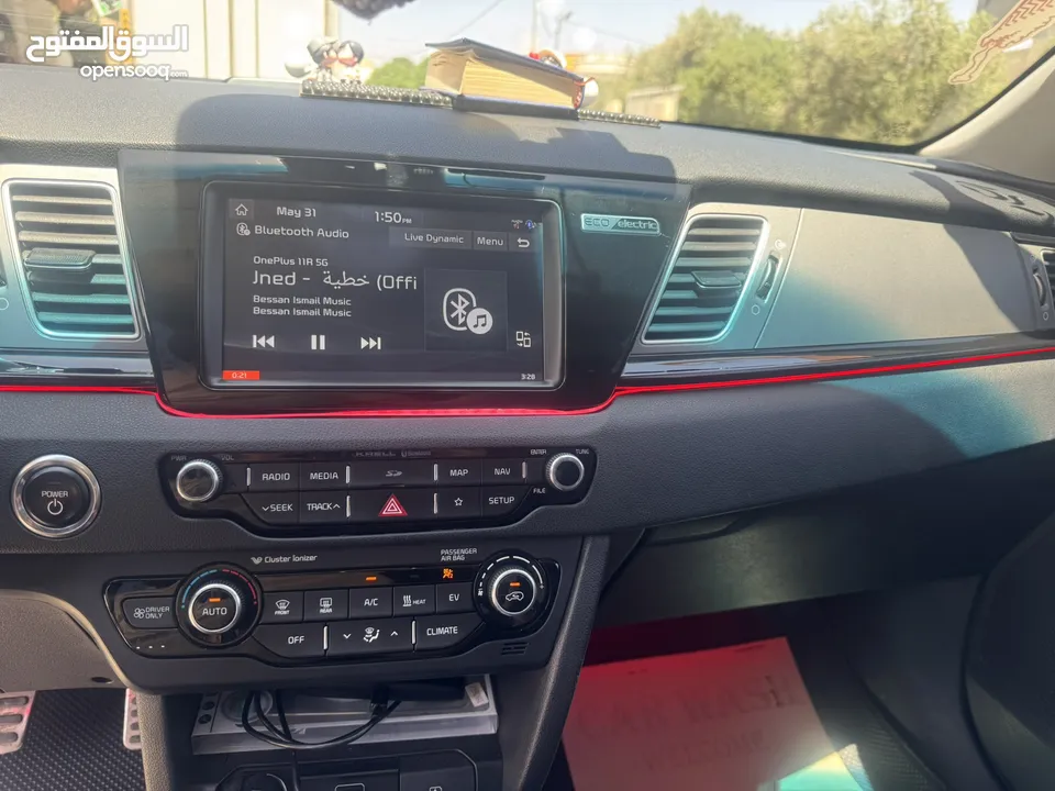 للبيع  Kia nero ev 2021  السيارة فل كامل مع فتحة ..............................