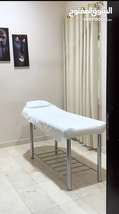 صالون نسائي راقي للبيع متكامل بجميع المعدات Women salon for sale