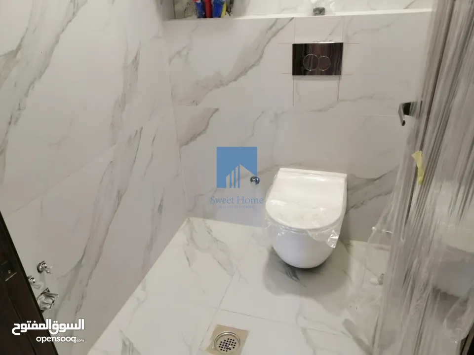 شقة فاخرة للبيع في خلدا  - قرب مدارس ساندس طابق ثالث 160م مع روف دوبلكس 125م لم تسكن