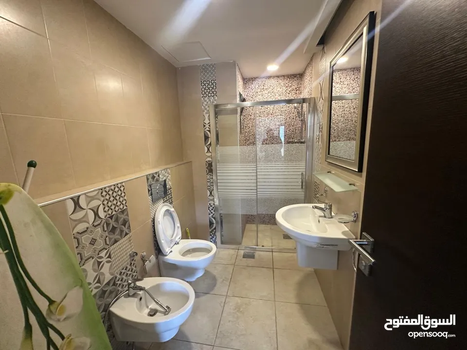 شقه مفروشه للايجار في الشميساني ( Property 42016 )-175063680