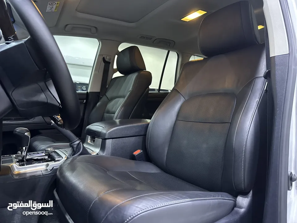 2019 LAND CRUISER GXR GRAND TOURING V8