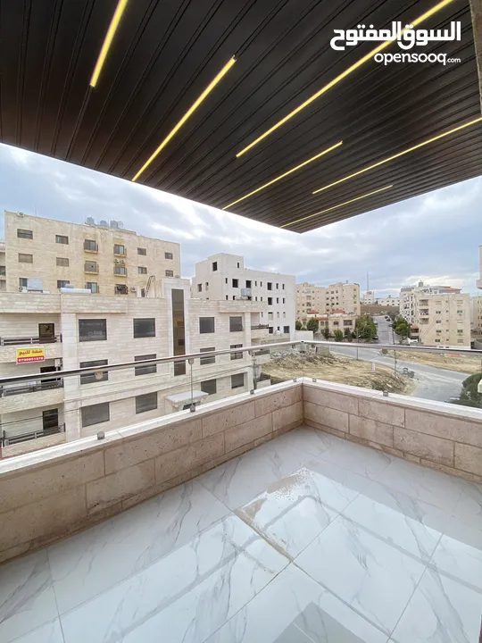شقة فاخرة طابق اخير مع روف دوبلكس 200 متر وتراس 60 متر خلف الجامعة التطبيقية اطلالة دائمة بسعر مميز