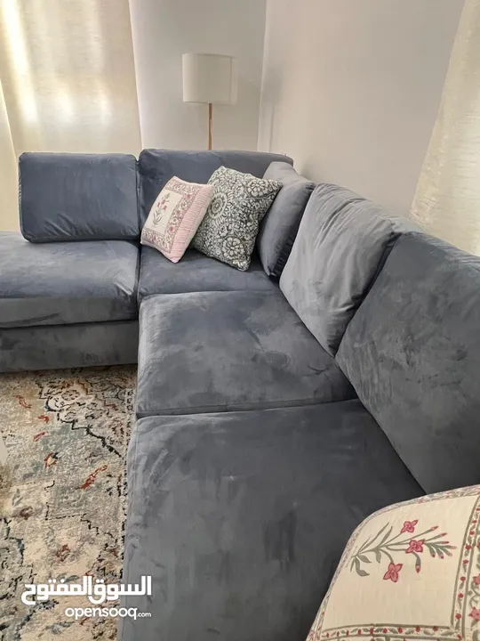 L shape sofa in good condition