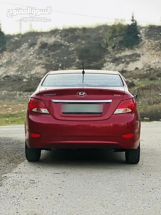 هيونداي اكسنت 2017 / سعر مميز وحررررق / فحص نخب/ لون مميز / فل اضافات بدون فتحة / ترخيص وتامين ساري