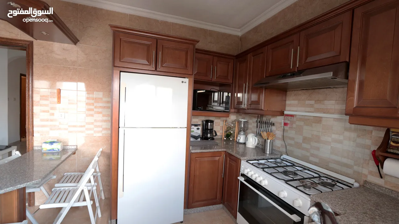 Yearly or monthly. 150m2 Fully furnished 3-bedroom apartment with a spacious living room & balcony