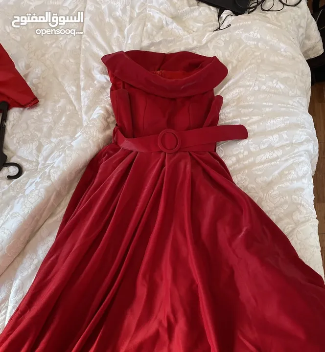 فستان سهرة لون احمر