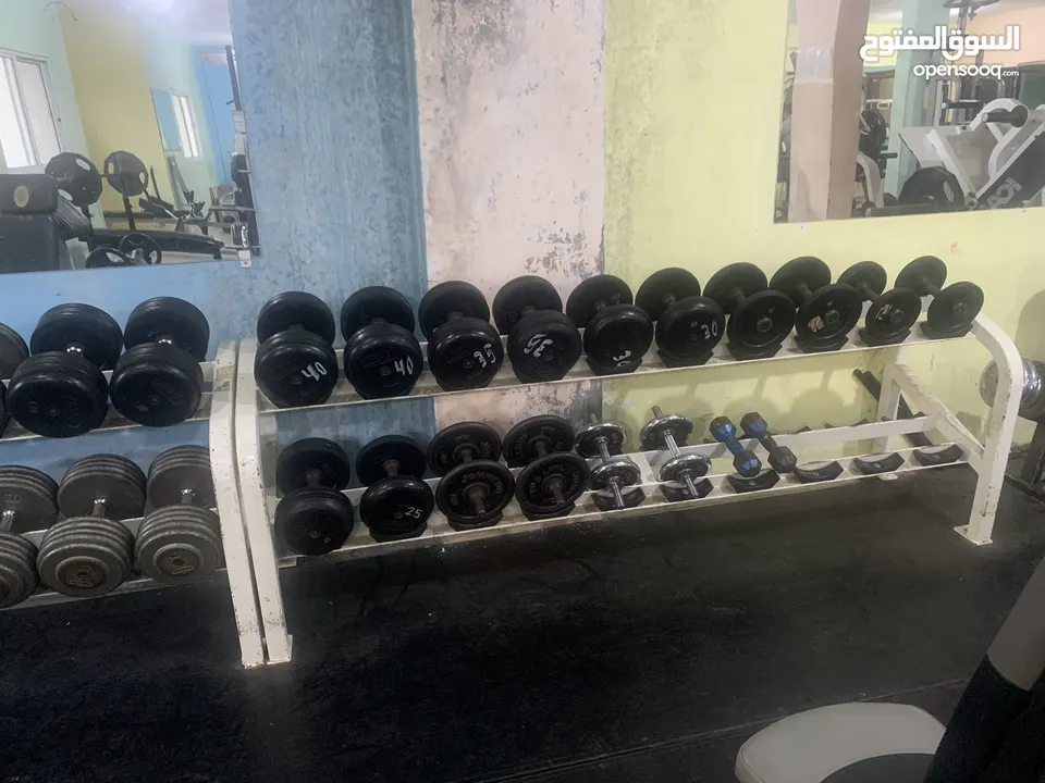 نادي بناء أجسام ولياقة بدنية للبيع