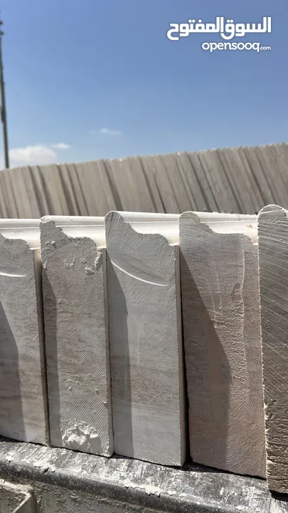 جميع أنواع الحجر الطبيعي ( صحراوي ، بازلت ، معان رويشد )