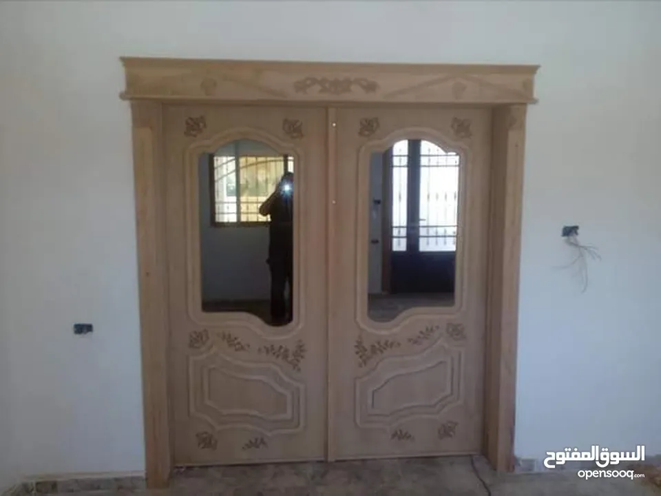 عرض على ابواب الخشب