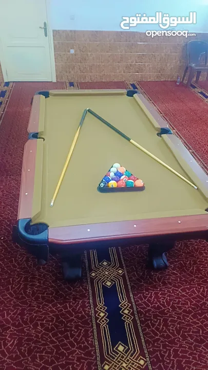 طاولة بلياردوا استعمال بسيط في حالة الوكالة..7.5 قدم....