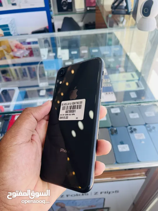 iPhone Xr 128gb available very good condition