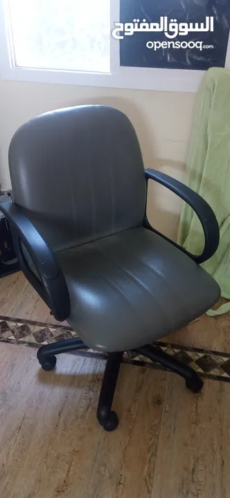 عدد اثنين كراسي مكتبي متحرك دوار office chair جلد