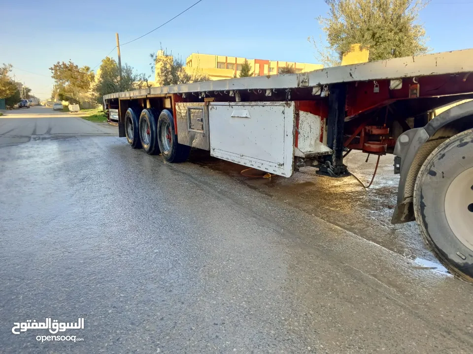 سطحه للبيع