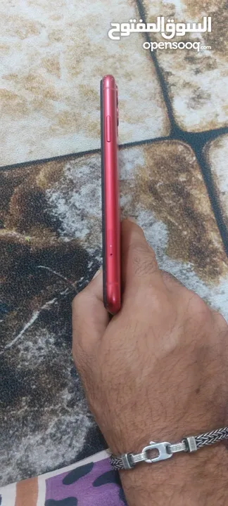 ايفون11عادي لون احمر سعر390