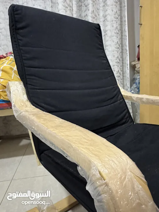 * 13 KD * Like NEW  Relaxing recline chair