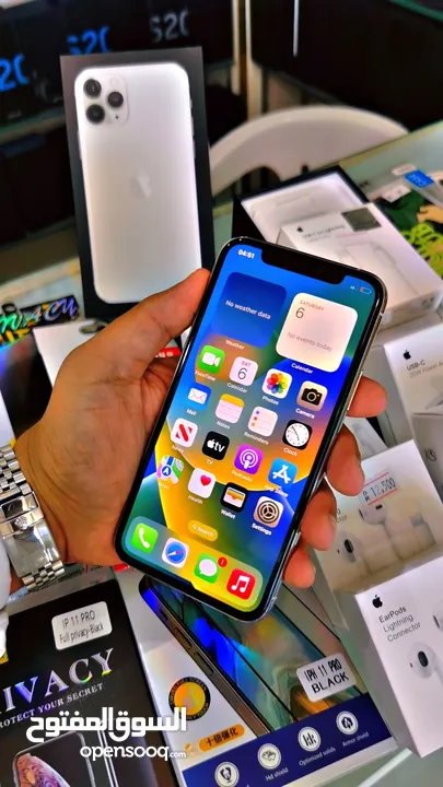 عرض خااص : iPhone 11 pro 512gb بالذاكرة العملاقة هاتف نظيف جدا بحالة الوكالة مع ملحقاته و بأقل سعر