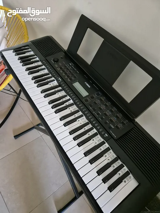 keyboard piano E273