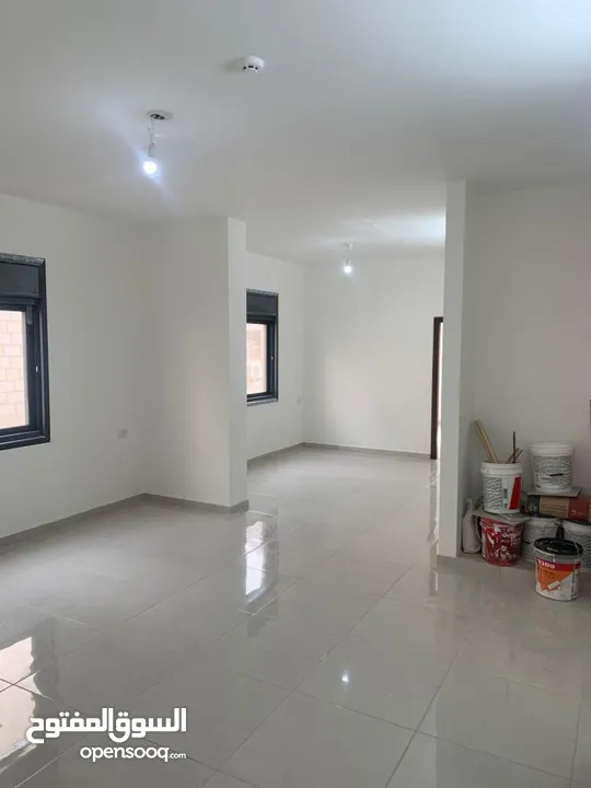 شقة طابو للبيع كاش فقط، نابلس المخفية قرب سوبر ماركت مطاوع عمارة المحسن الطابق الثاني ويوجد مصعد ووا