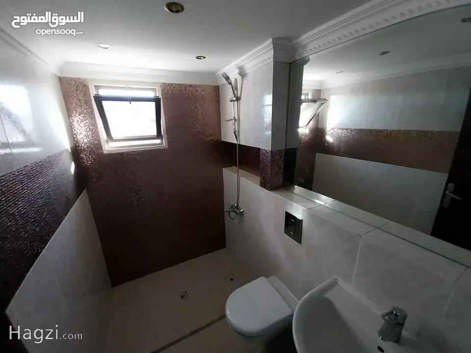 شقة 190م مميزة قرب كوزمو السابع مع روف باطلاله بنوراميه رائعة ( Property ID : 30559 )