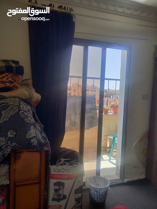 شقة مميزة للبيع بسعر مميز وبموقع حيوي وقريب من جميع الخدمات