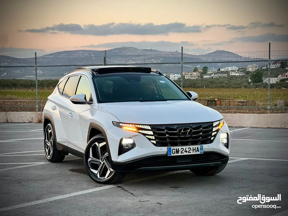 هونداي توسان/2022 Plug In فل الفل فتحة سقف بانوراما  4x4 ///271Hp   ( Haybrid) 1600cc