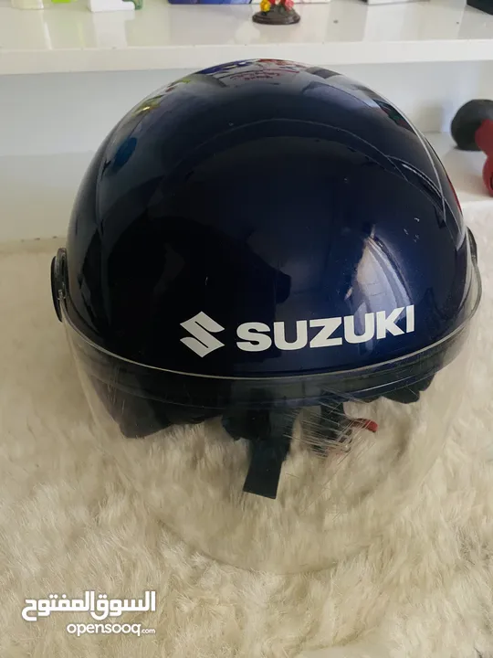 خوذه SUZUKI
