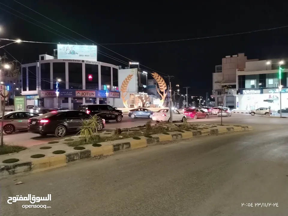 مخزنين عدد 2 للايجار بقرب من مجمع عمان وشارع اربد الحصن ودوار اليوسفي وقهوة هيبرد حلويات ميدان شامي