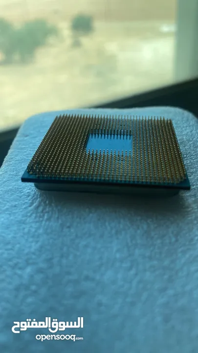 معالج  AMD RYZEN 7 1700 eight-core للبيع بحالة ممتازه