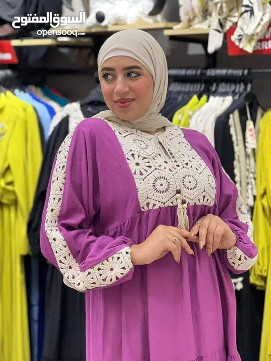 عبايات  وفساتين  وترنجات  وبياضات ركنه وانتريه  وكل اللي تحتاجيه وسوتات مختلفه بتبدء من 6.500 دينار