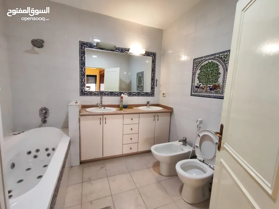 شقة مميزة للإيجار في قلب الطيرة – شارع روما