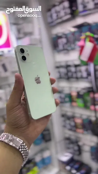 عرض خاص : iPhone 12 128gb  هاتف نظيف جدا بحالة الوكالة بدون اي شموخ أو مشاكل مع ضمان و ملحقات