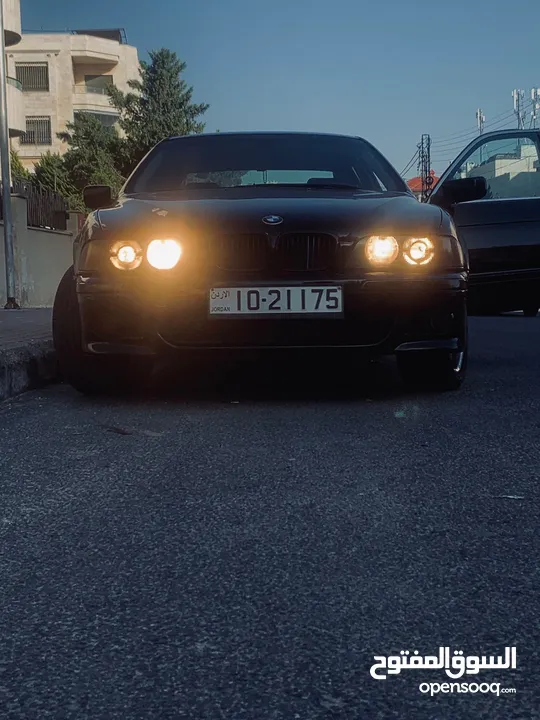 للبيع BMW E39 جير عادي ماتور 28