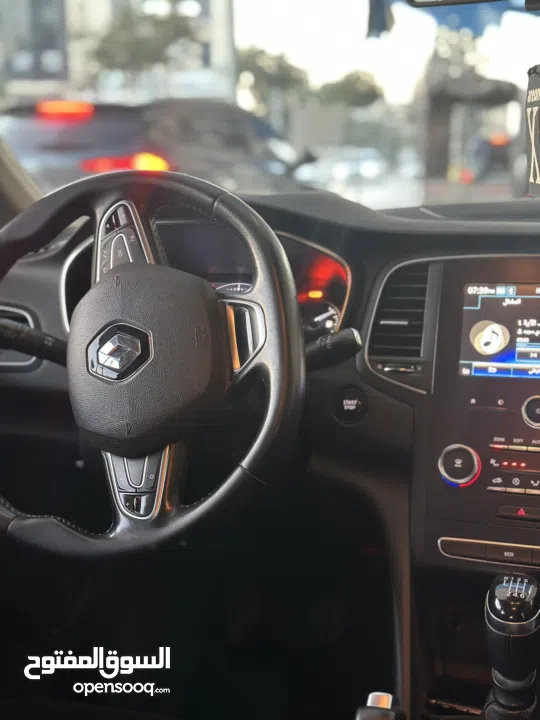 رينو ميغان 2019