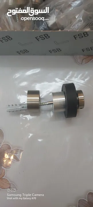 مصدات او موقفات ابواب من الصلب المقاوم للصدأ ستانلس ستيل door stopper جديده للبيع